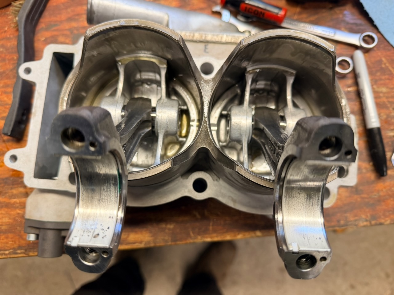 Bottom of the engine cylinder during forensic inspection